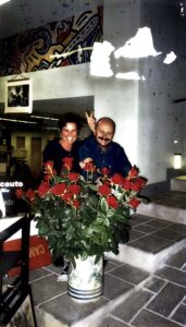 Carmela ed Augusto Masotti nel negozio di Largo San Giovanni