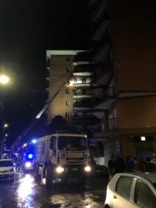 Anche la protezione civile è intervenuta sull'incendio a Setteville di Guidonia
